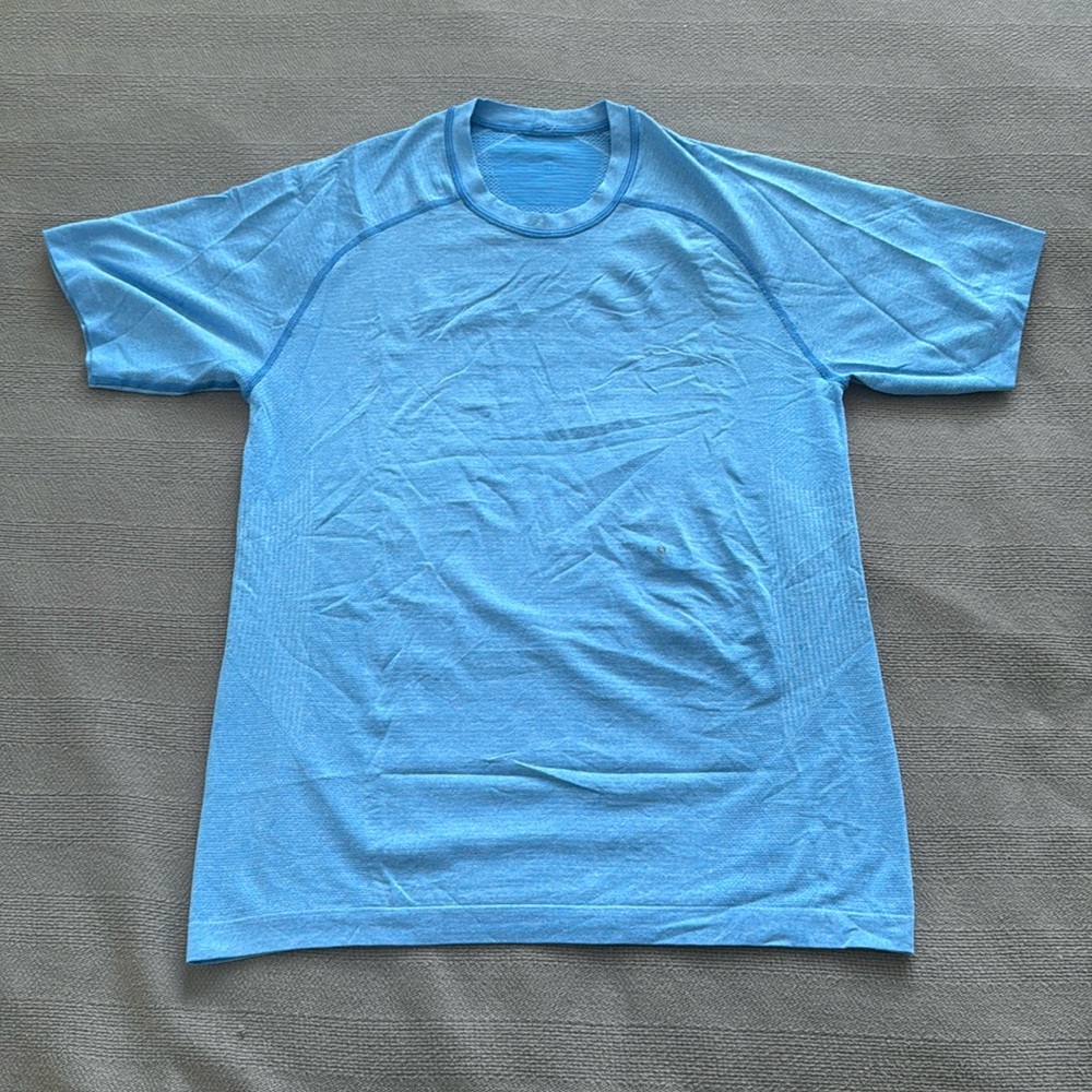 Lululemon Tee